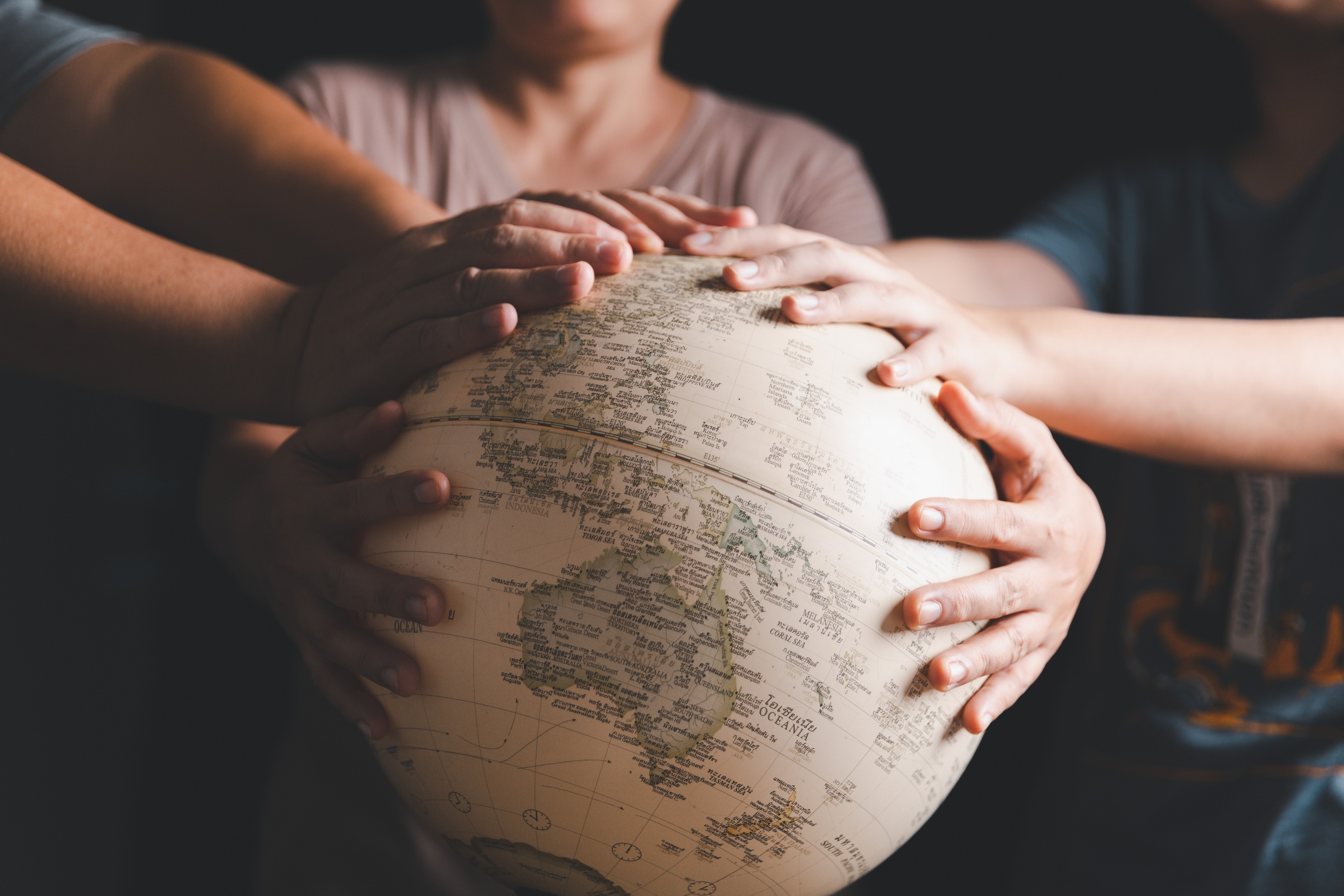 world globe prayer